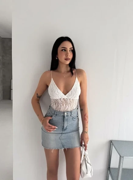 Dantel Detaylı Derin Dekolte Body Şık Kolsuz Yazlık Bodysuit - Beyaz ürün görseli 1