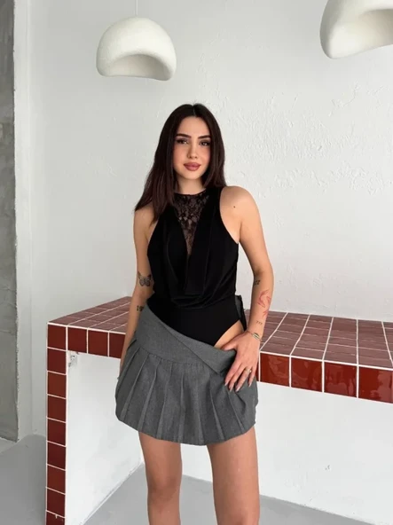 Dantel Detaylı Derin Dekolte Body Şık Kolsuz Yazlık Bodysuit - Siyah ürün görseli 1