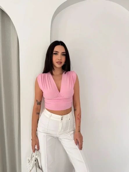 Vatkalı Kolsuz V Yaka Drapeli Crop Bluz Likralı Fit - Pembe ürün görseli 1