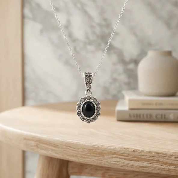 BlackCraft Oltu Taşı Minimal Kolye ürün görseli 1