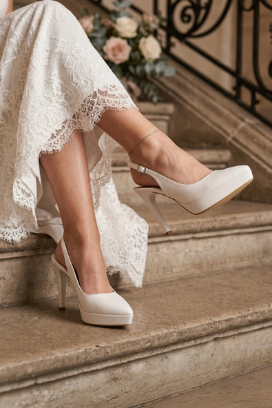 Erkan Saçmacı Scarlett Slingback İnci Beyazı Vegan Sivri Burun Arkası Açık İnce Platform Topuklu Gelin Ayakkabısı ürün görseli 1