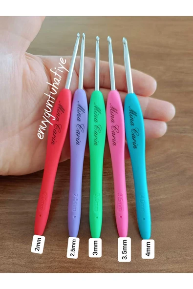 Enuyguntuhafiye SİLİKON SAPLI TIĞ SETİ ( 5 adet Tığ), Yumuşak Saplı, Ergonomik tutuş sağlayan Tığ Seti ürün görseli 1