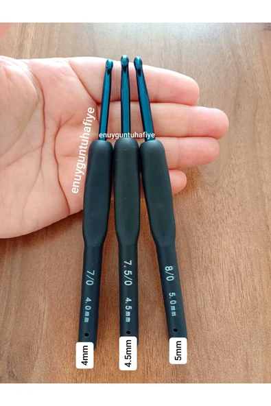 Enuyguntuhafiye Silikon Saplı Tığ Seti, 3 lü Set ( 4/4.5/5mm) ürün görseli 1