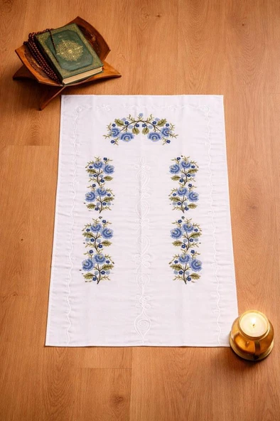 Kanaviçe İşlemeli Gardenya 70x135 cm Seccade Mavi ürün görseli 1