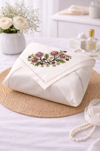 Kanaviçe İşlemeli Gardenya 90x90 cm Tek Bohça Kahverengi ürün görseli 1