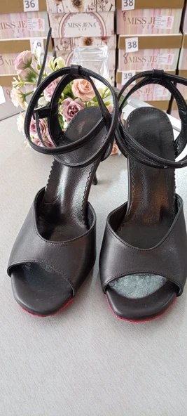 "Gece dokunuşu" TANGO, DANS VE SALON AYAKKABISI 8,5 CM 13 PONT KONİ TOPUK ürün görseli 1