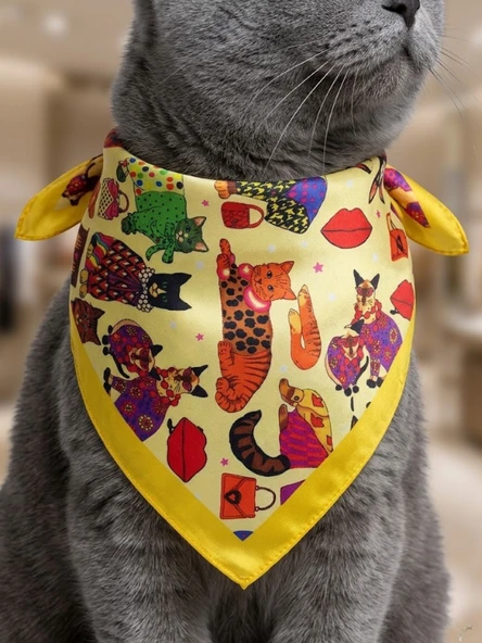 Sanatsal ve Renkli Kedi Figürlü, Desenli ve Sarı Çerçeveli Şık Kedi Bandanası ürün görseli 1