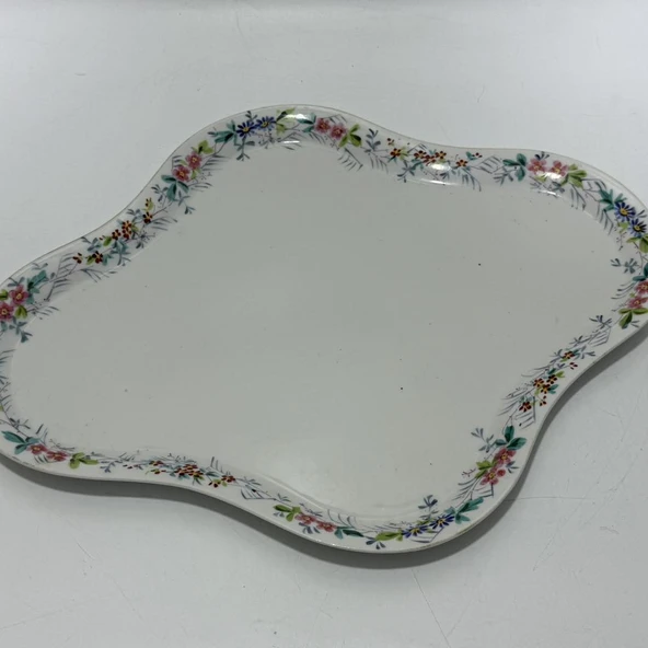 El Boyama Çiçek Figürlü Porselen Tepsi 41x33cm ürün görseli 1