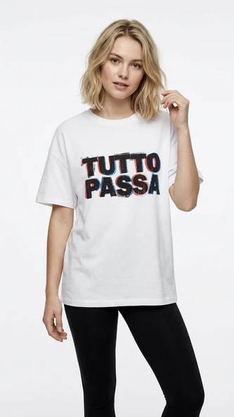 Unisex Beyaz 'Tutto Passa' Baskılı Oversize Tişört ürün görseli 1