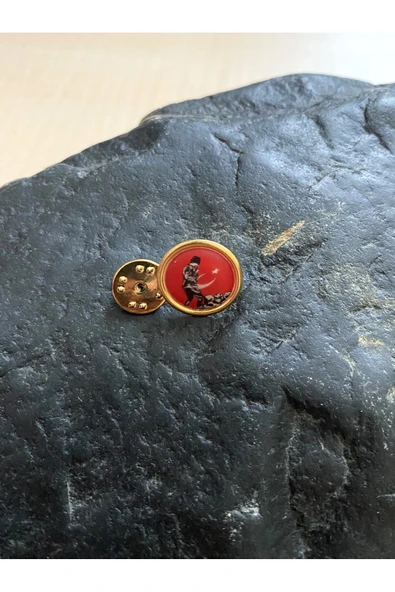 SANAT TACİRİ VİNTAGE ATATÜRK ROZETİ MUSTAFA KEMAL ATATÜRK KOCATEPE TEMALI ROZET ürün görseli 1