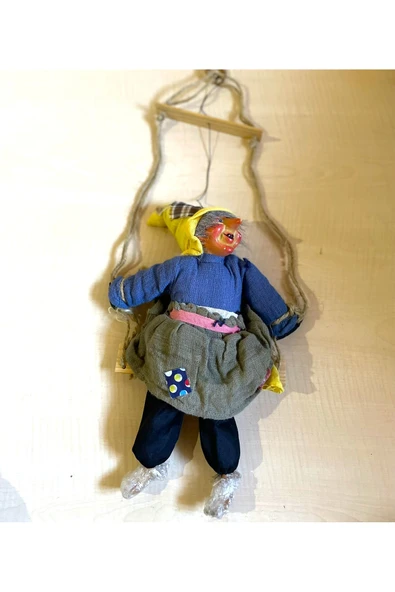 SANAT TACİRİ El Yapımı Porselen Cadı El Boyama Porselen Bebek N0 116 ürün görseli 1