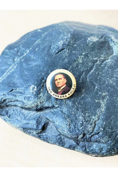 SANAT TACİRİ Tes Ankara Koleji Rozet Atatürk Temalı Rozet ürün görseli 1