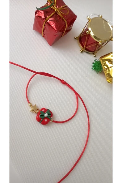 nergis collection Murano Cam Kırmızı Hediye Paketi Yıldız Detaylı Kırmızı İp Bileklik ürün görseli 1