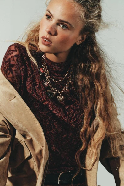 nergis collection Kadın Tasarım Marka Model Kalpli Kolye Tasarım Kolye ürün görseli 1