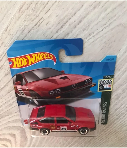 Hot Wheels Alfa Romeo Gtv6 3,0, Oyuncak Araba ürün görseli 1