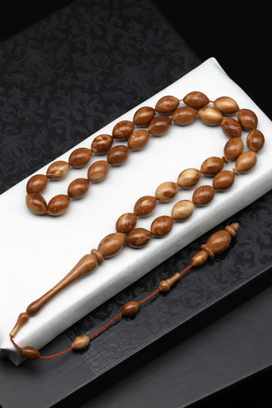 Usta İşçilikli Kuka Ağacı Tesbih 9 x 13 mm Beyzi Kesim - T-1801 ürün görseli 1
