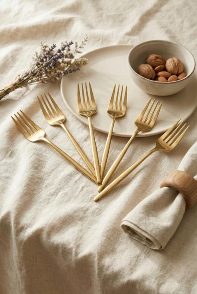 6'lı Lüks Gold Paslanmaz Çelik Yemek Çatalı Seti (21 cm) ürün görseli 1