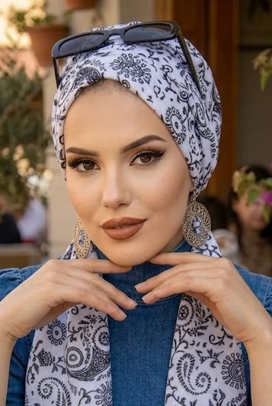 Beyaz Siyah Etnik Desen Atkılı Bone - Resim 2