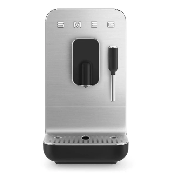 Smeg BCC02BLMEU buhar fonksiyonlu kompakt tam otomatik kahve makinesi siyah ürün görseli 1