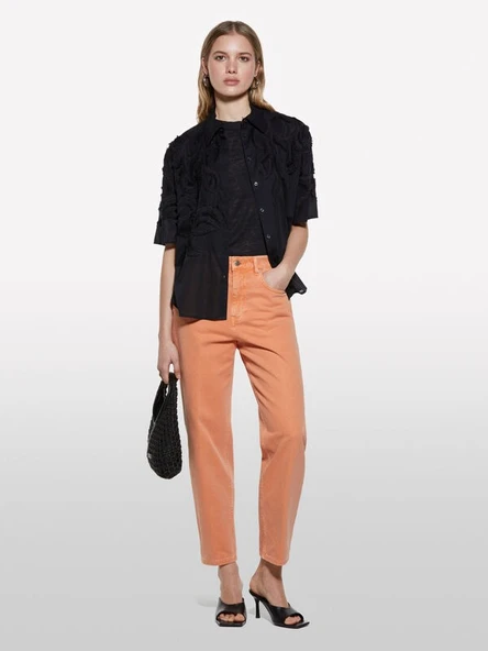 Sisley   %100 Pamuk Taş Yıkama Normal Bel Mom Fit Denim Pantolon Kadın Turuncu Denim Pantolon - 325P4TFHLE04I ürün görseli 1