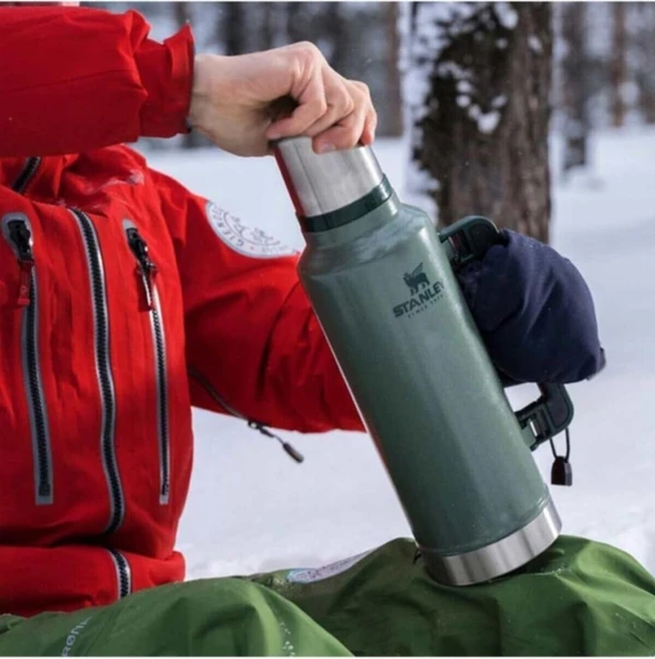 Stanley Classic Legendary Vakumlu Çelik Termos 1,9 L - Resim 4