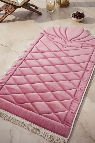Koyu Pembe Kapitone Dolgulu Lüks Seccade 65x115 cm ürün görseli 1