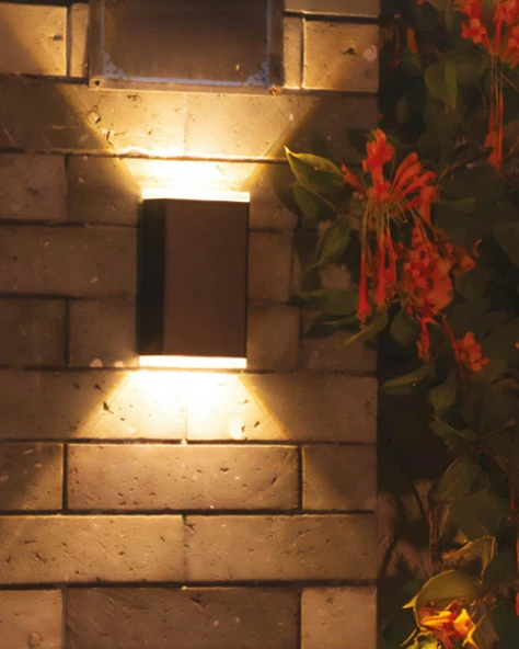 ACK AG60-19801 IP54 Çift Yönlü Solar Led Bahçe Duvar Apliği ürün görseli 1