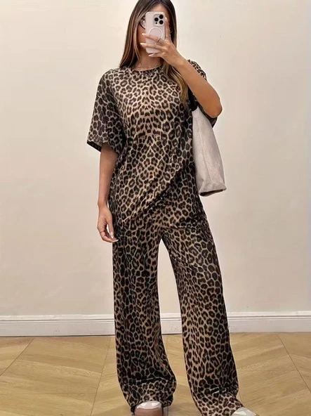 Kadın Kısa Kollu Bisiklet Yaka Iki Iplik Leopar Desenli Bluz Ve Pantolon Ikili Takım ürün görseli 1