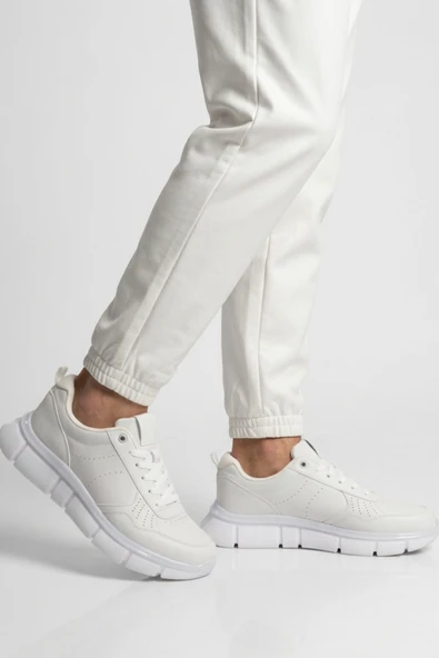 Beyaz Bağcıklı Erkek Sneaker ürün görseli 1
