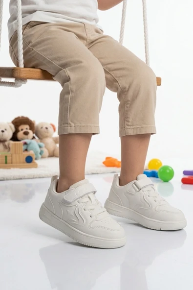 Beyaz Cırtlı Unisex Çocuk Spor Ayakkabı ürün görseli 1
