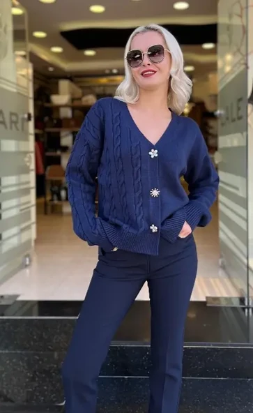 DÜĞME DETAYLI TRİKO HIRKA - Resim 5