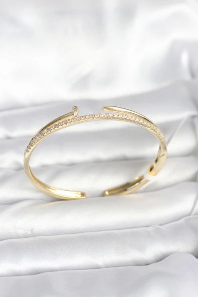 Pirinç Gold Renk Zirkon Taşlı Çivi Model Kadın Kelepçe Bileklik ürün görseli 1