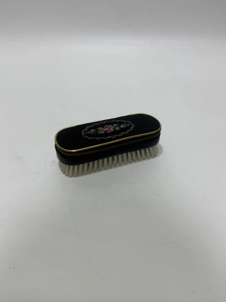 Petit Point Kanaviçe Manikür Seti & Elbise Fırçası ürün görseli 1