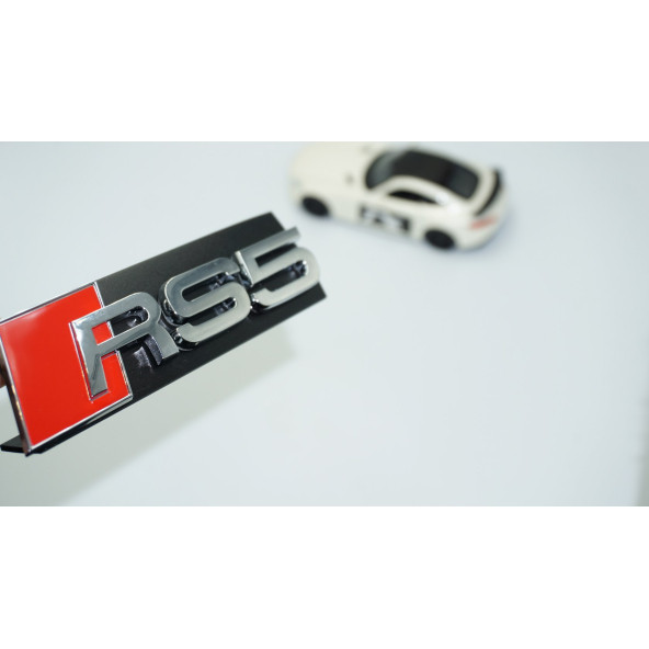 DK Tuning RS5 Gümüş Kırmızı 3D Ön Panjur Logo Audi İle Uyumlu ürün görseli 1
