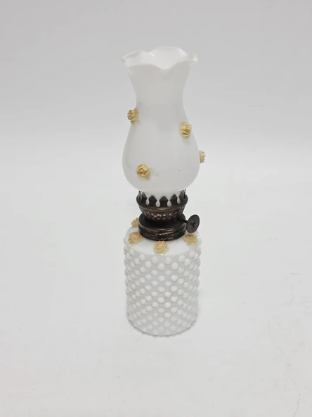Çiçek Motifli Antika Opal Cam Gaz Lambası 035 ürün görseli 1