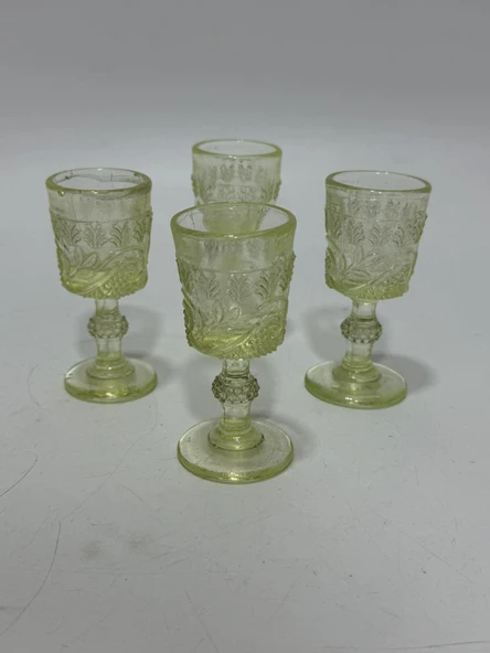 Vintage Vazelin Camı Likör Bardağı Seti 8cm (4 Adet) ürün görseli 1