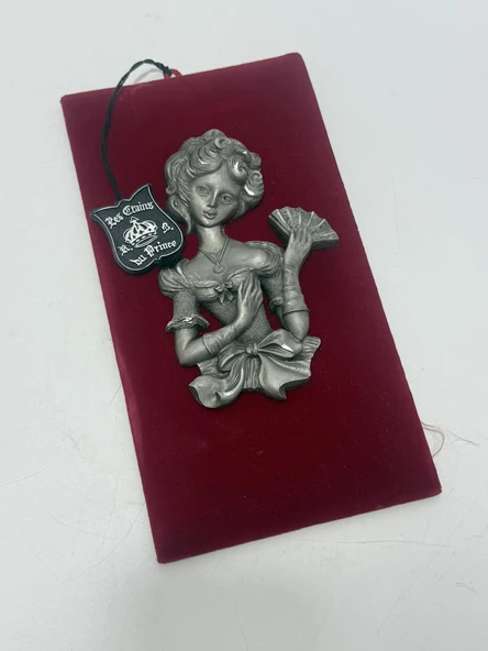 Kadın Figürlü 3 Boyutlu Kalay Duvar Resmi 25x13cm ürün görseli 1