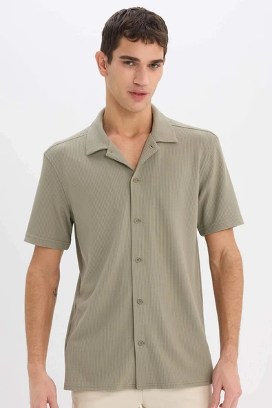 Defacto E1211 Haki Regular Fit Polo Yaka Yazlık Kısa Kollu Gömlek ürün görseli 1