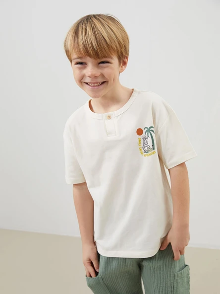 LCW Kids Bej Bisiklet Yaka Baskılı Erkek Çocuk Tişört ürün görseli 1