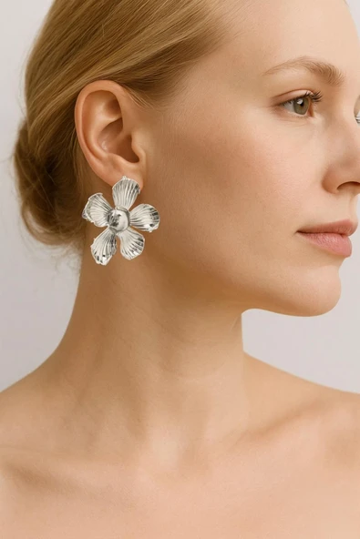 Silver Flower Papatya Küpe ürün görseli 1