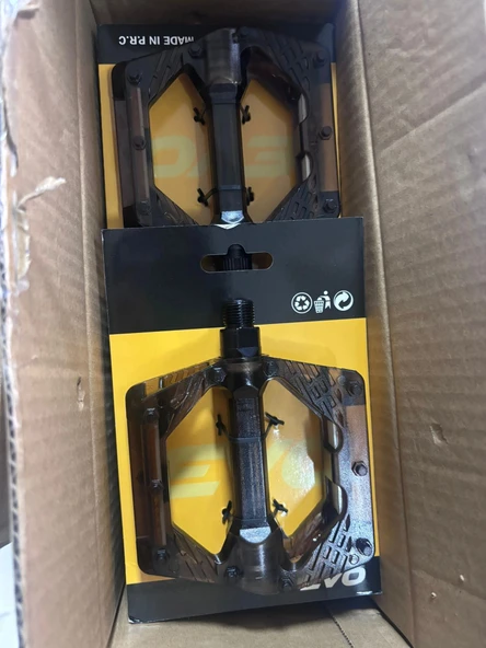 PLATFORM PEDAL ŞEFFAF SİYAH BİLYALI ürün görseli 1