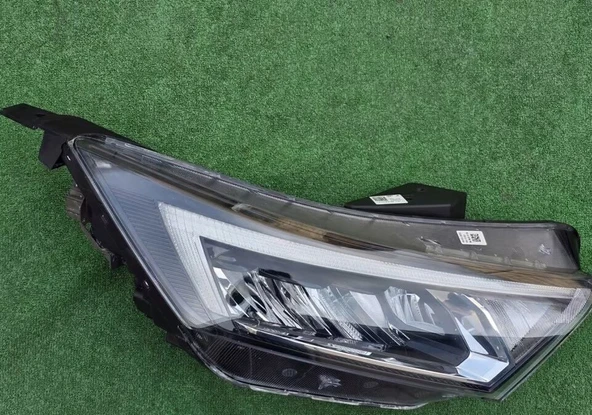 92102Q0100 İthal Hyundai İ20 Sağ Far Ledli 2021-2025 ürün görseli 1