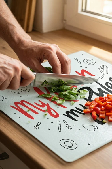 MAKRİ HOME Cam Kesme Tahtası Kırılmaz Temperli 25x35 cm My Kitchen My Rules Yazılı Desenli ürün görseli 1