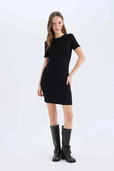 Defacto E7231 Siyah Coool Bodycon Vücudu Saran Bisiklet Yaka Fitilli Kaşkorse Kısa Kollu Mini Elbise ürün görseli 1