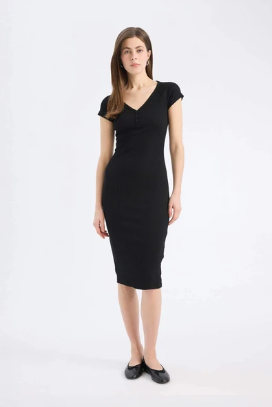 Defacto E7368 Siyah Bodycon Vücudu Saran V Yaka Fitilli Kaşkorse Kısa Kollu Midi Elbise ürün görseli 1
