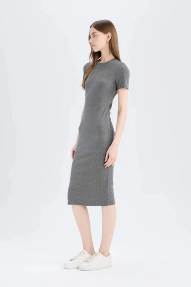Defacto E6926 Antrasit Bodycon Vücudu Saran Bisiklet Yaka Basic Düz Fitilli Kaşkorse Kısa Kollu Midi Elbise ürün görseli 1
