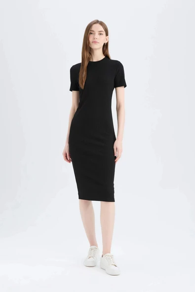 Defacto E6926 Siyah Bodycon Vücudu Saran Bisiklet Yaka Basic Düz Fitilli Kaşkorse Kısa Kollu Midi Elbise ürün görseli 1