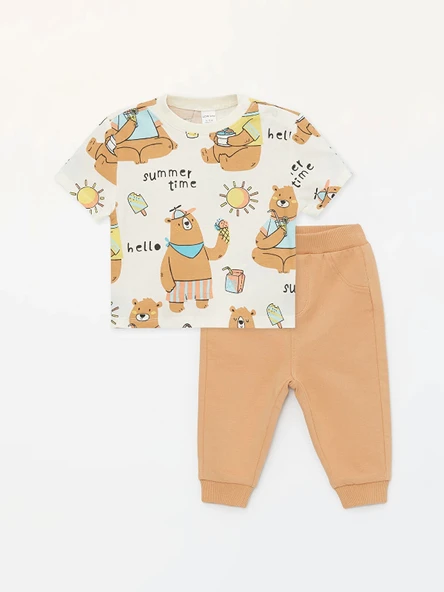LCW baby Ekru Bisiklet Yaka Kısa Kollu Baskılı Erkek Bebek Tişört ve Eşofman Alt 2'li Takım ürün görseli 1
