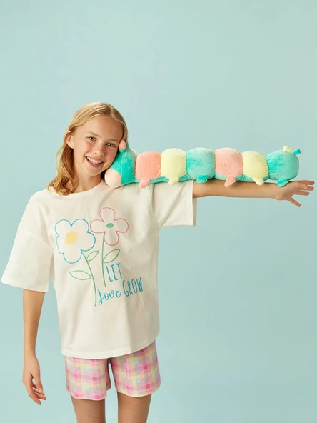 LCW Kids Beyaz Bisiklet Yaka Çiçekli Kız Çocuk Şortlu Pijama Takımı ürün görseli 1
