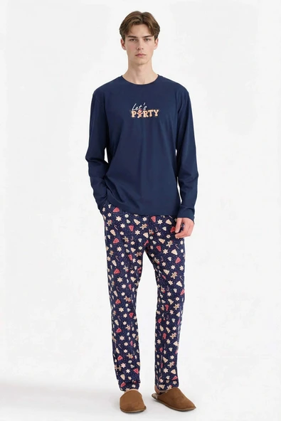 Defacto G7274AXNV31 Lacivert Yılbaşı Temalı Pijama Takımı Regular Fit Uzun Kollu Üst Uzun Alt ürün görseli 1